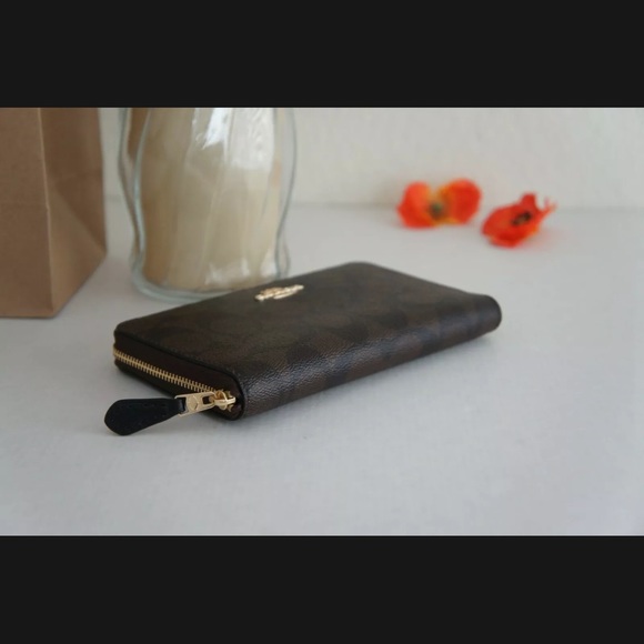 Coach zippy medium wallet - Picture 7 of 9